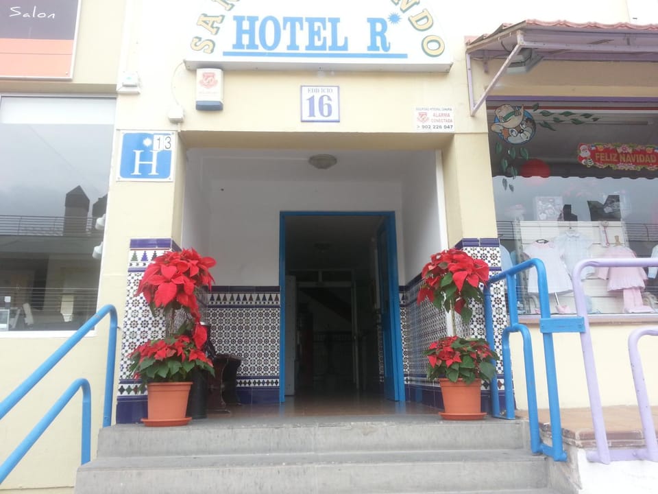 Facade/entrance