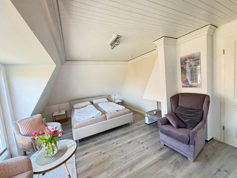 Ferienwohnung-Weidenstieg-OG Apartment in Wenningstedt-Braderup