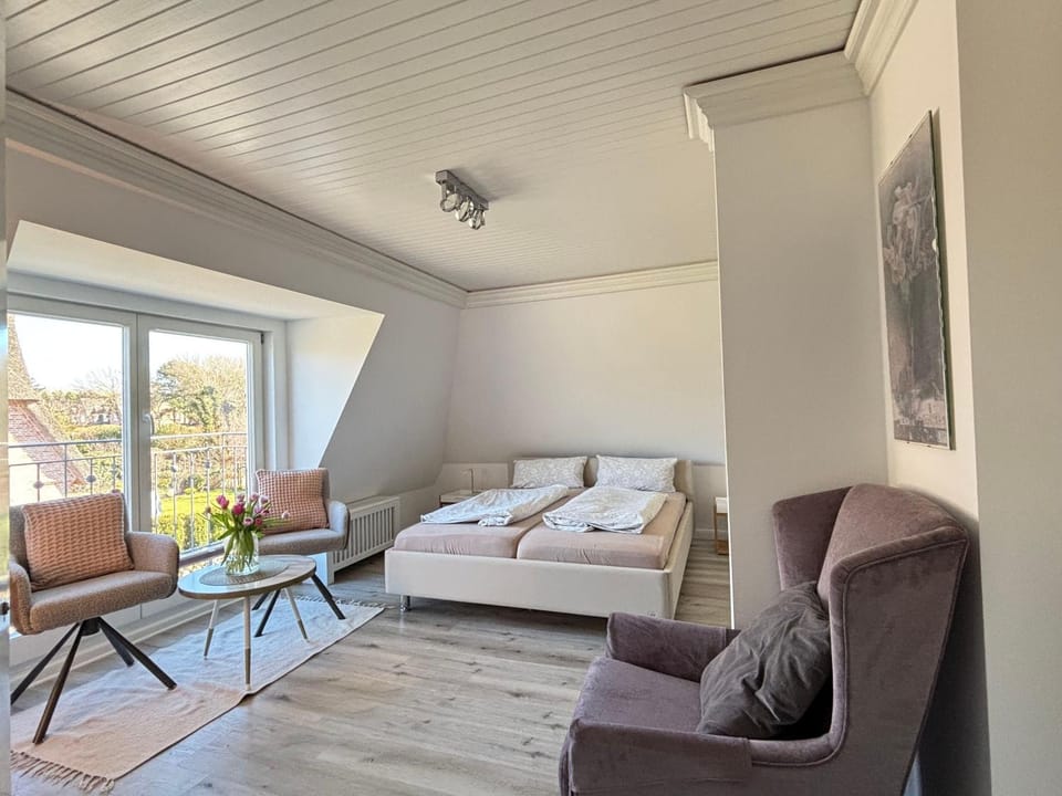 Ferienwohnung-Weidenstieg-OG Apartment in Wenningstedt-Braderup
