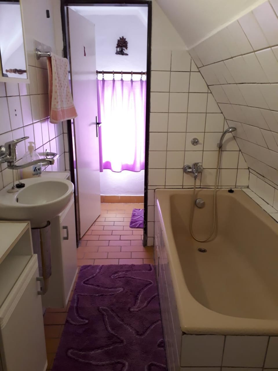 Bathroom, Bath