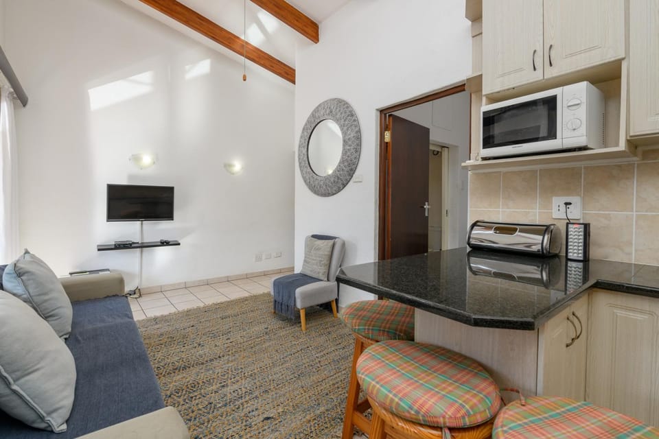 Living room, Photo of the whole room