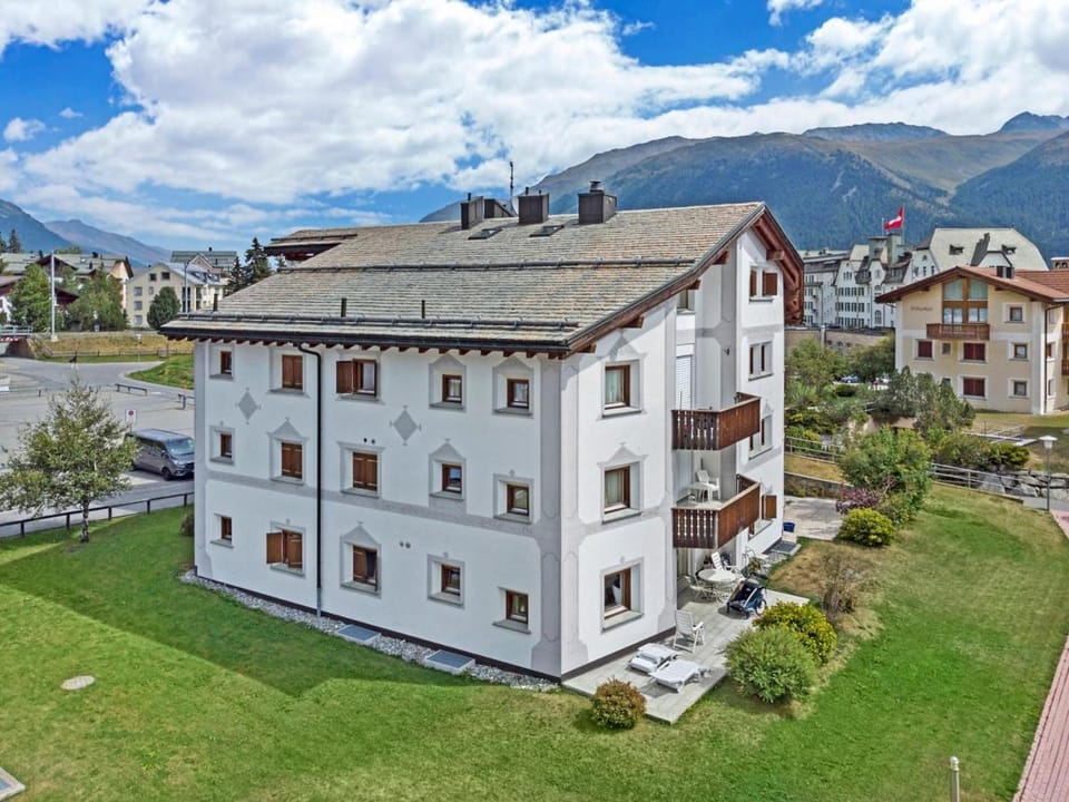 Grischalva 2 - Celerina Apartment in Saint Moritz