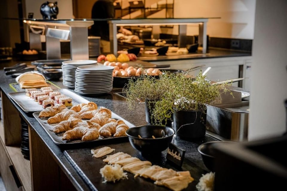Breakfast, Buffet breakfast