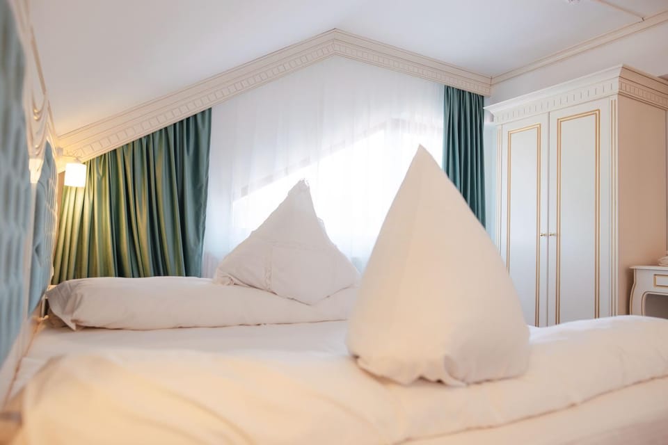 Hotel Miruna Bed and Breakfast in Brașov County