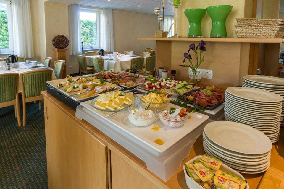Breakfast, Buffet breakfast