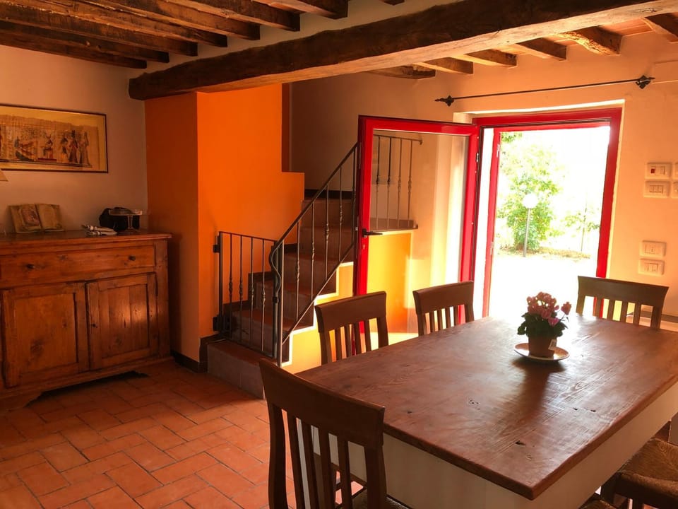 Lounge or bar, Dining area