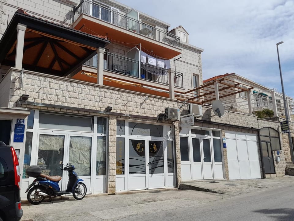 Property building, Day
