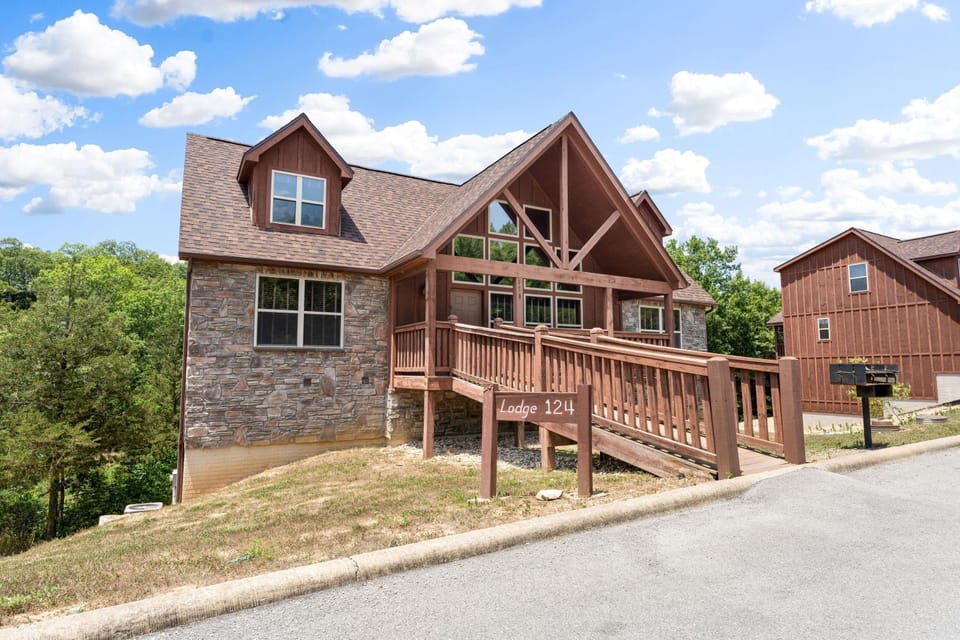 Timeless Memories Lodge Cabin Cabin in Table Rock Lake