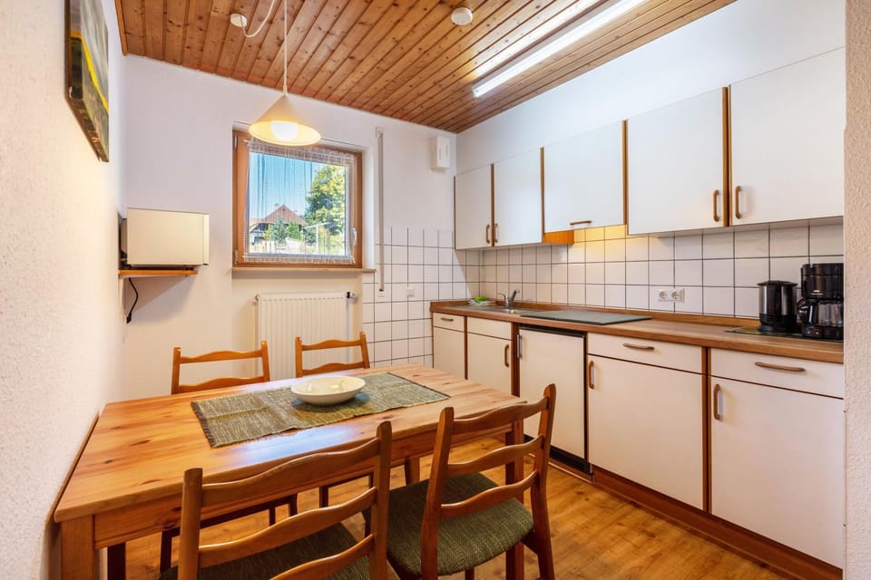 Property building, Kitchen or kitchenette, Living room