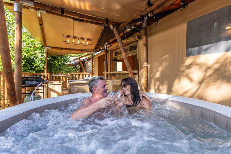 Aloha plage camping 4étoiles Campground/ 
RV Resort in Vallon-Pont-d'Arc