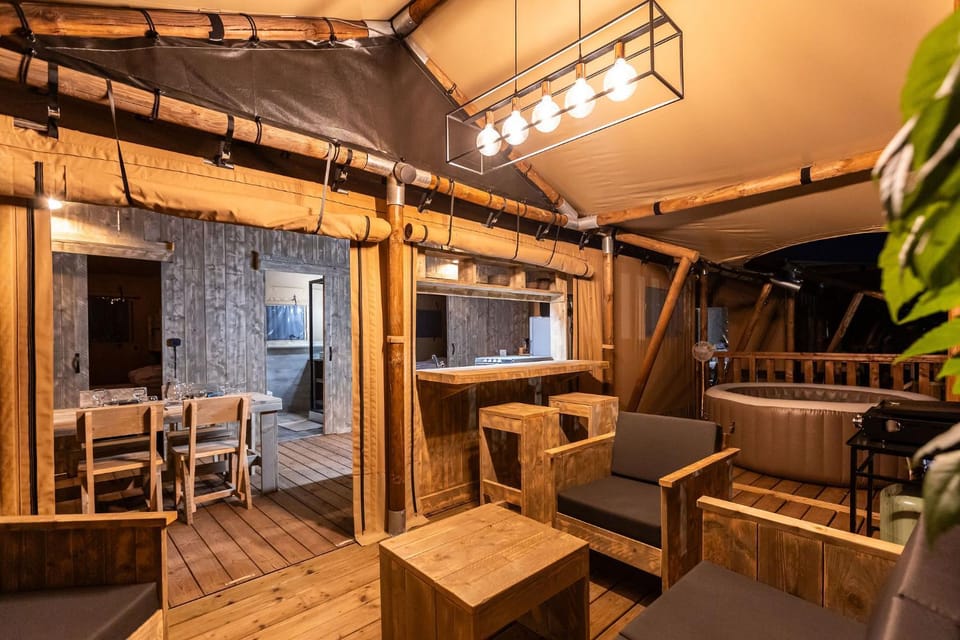 Aloha plage camping 4étoiles Campground/ 
RV Resort in Vallon-Pont-d'Arc