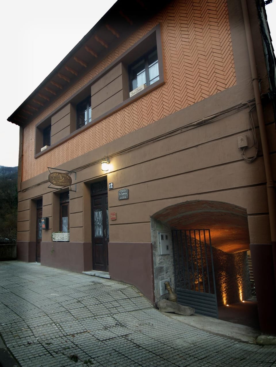 Facade/entrance