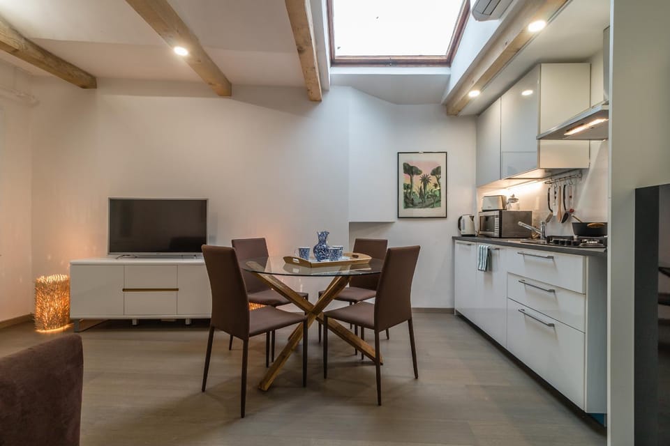 Kitchen or kitchenette, Living room, Dining area