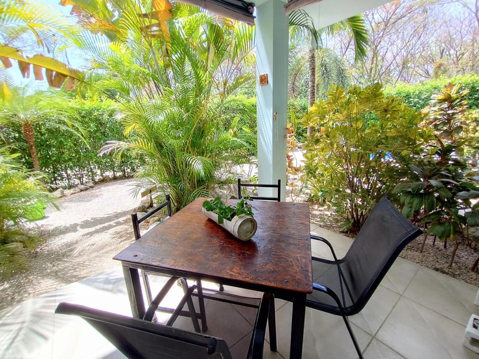 Patio, Garden, Dining area, Garden view, Swimming pool