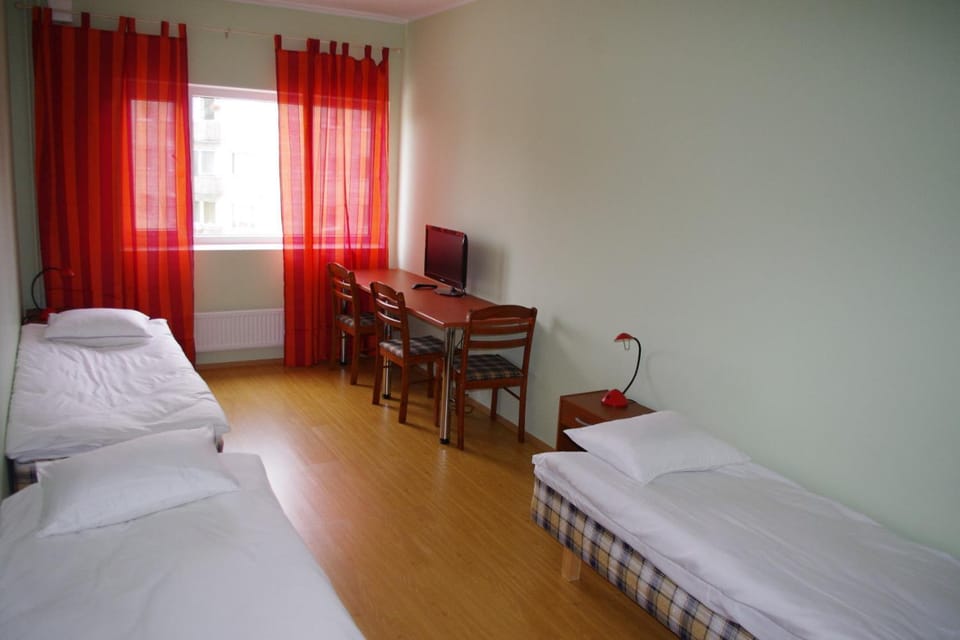 Day, Photo of the whole room