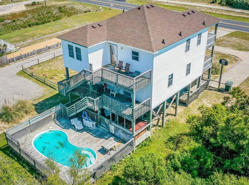 Sea 'N Stars - S Nags Head MP 17, 125 Yds to Beach, Ocean View, Pool, Hot Tub, Pets OK House in Nags Head