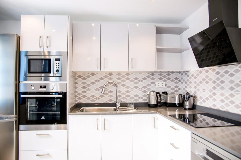 Coffee/tea facilities, Kitchen or kitchenette, dishwasher, minibar, pet friendly, stove, toaster