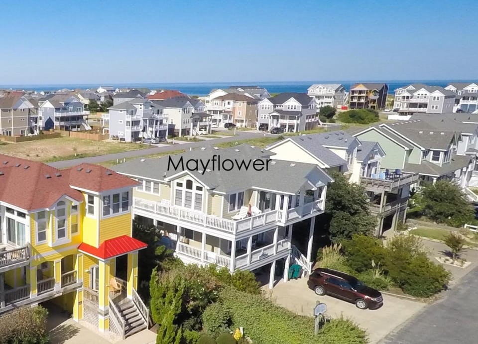 Mayflower - Corolla, Ocean Sands, 250 Yds to Beach, Lake View, Pool, Hot Tub, Flex Stays House in Corolla