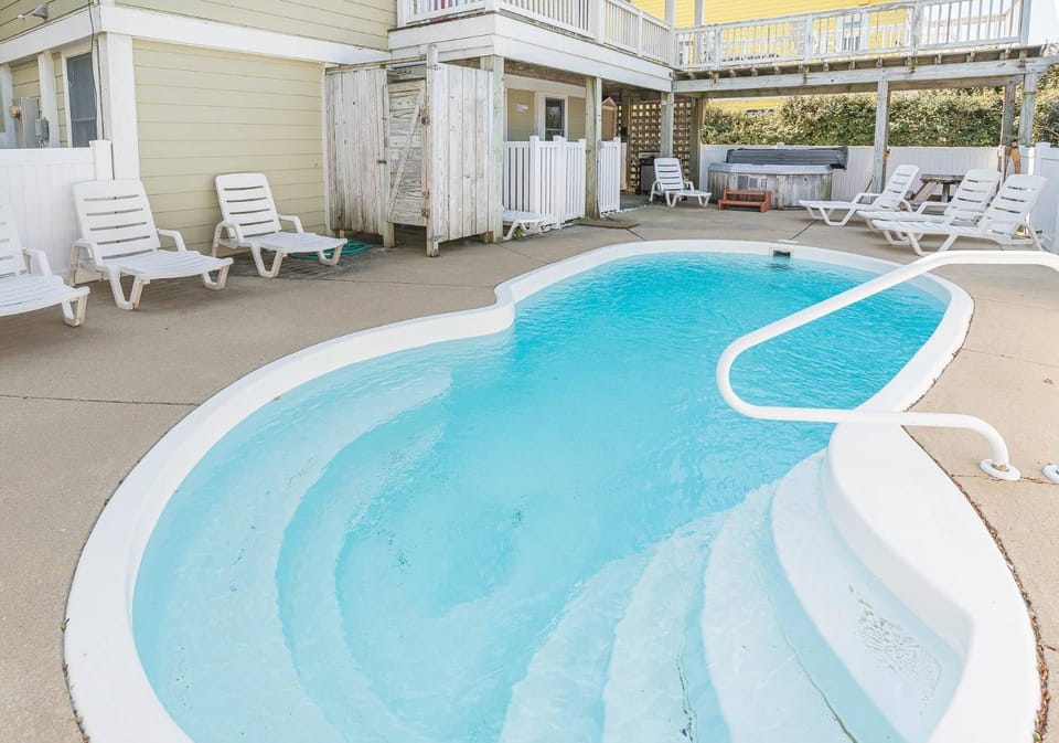 Mayflower - Corolla, Ocean Sands, 250 Yds to Beach, Lake View, Pool, Hot Tub, Flex Stays House in Corolla
