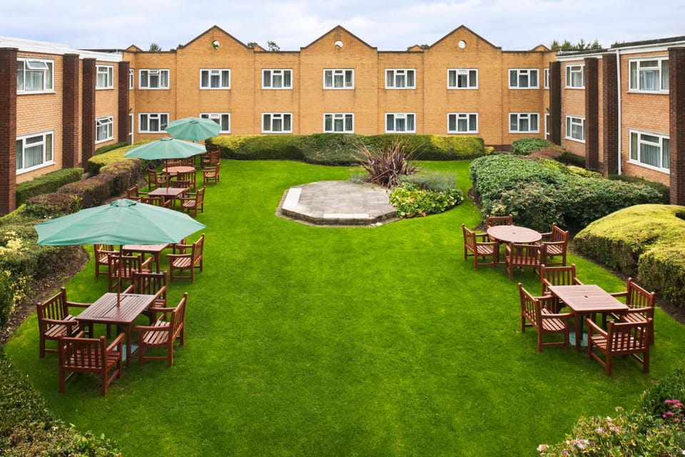 Patio, Facade/entrance, Spring, Summer, Garden, Balcony/Terrace, Inner courtyard view, pet friendly