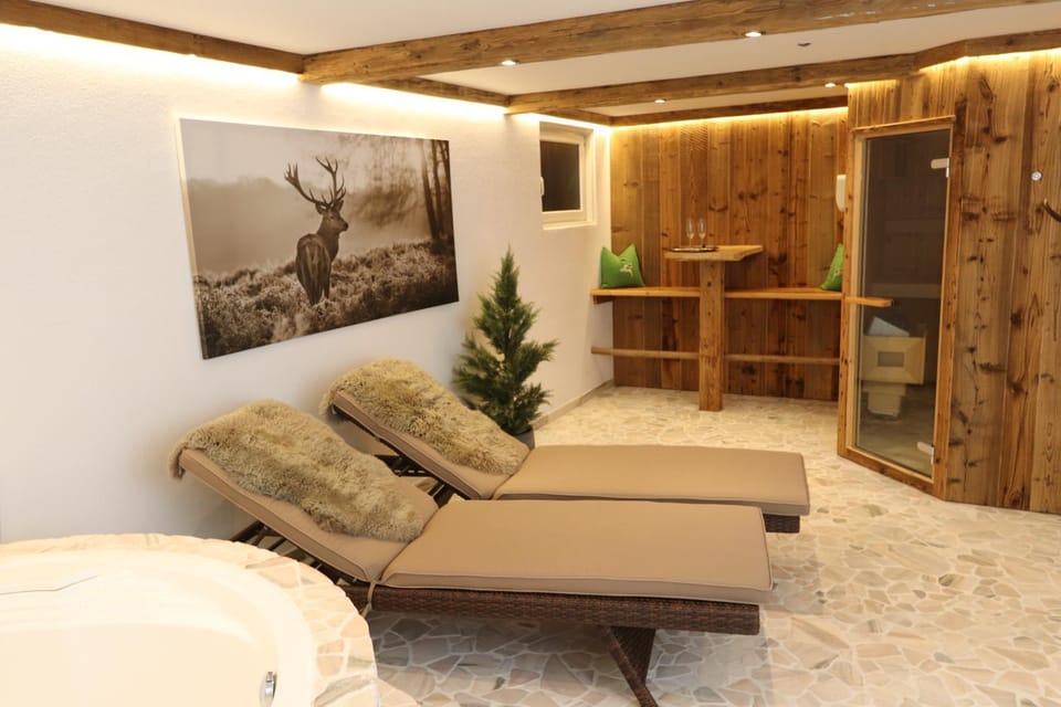 Hot Tub, Sauna, Spa and wellness centre/facilities