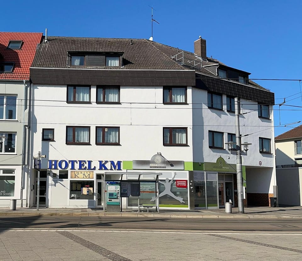 Property building, Location