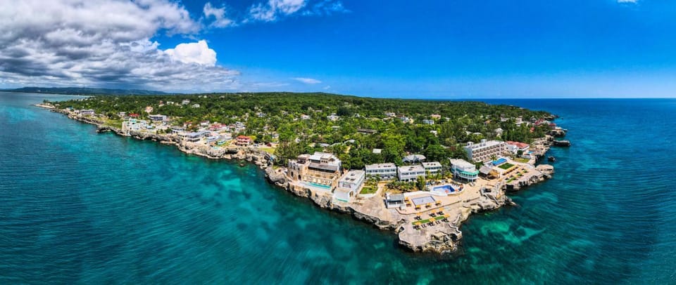 Property building, Bird's eye view, Snorkeling, Snorkeling, View (from property/room), Sea view, Area and facilities, Location, Sunrise, Sunset