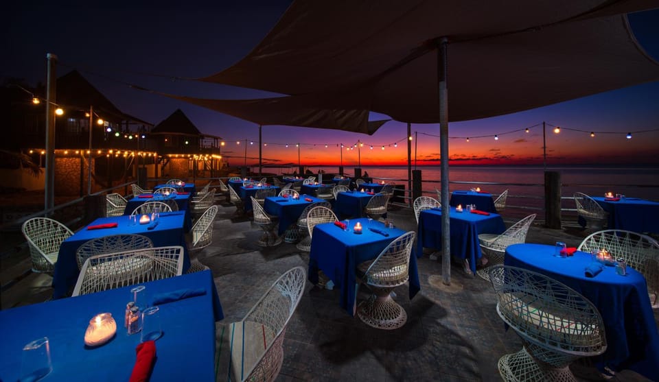 Patio, Restaurant/places to eat, Food and drinks, Sea view, Dinner, Drinks, Alcoholic drinks, Non alcoholic drinks