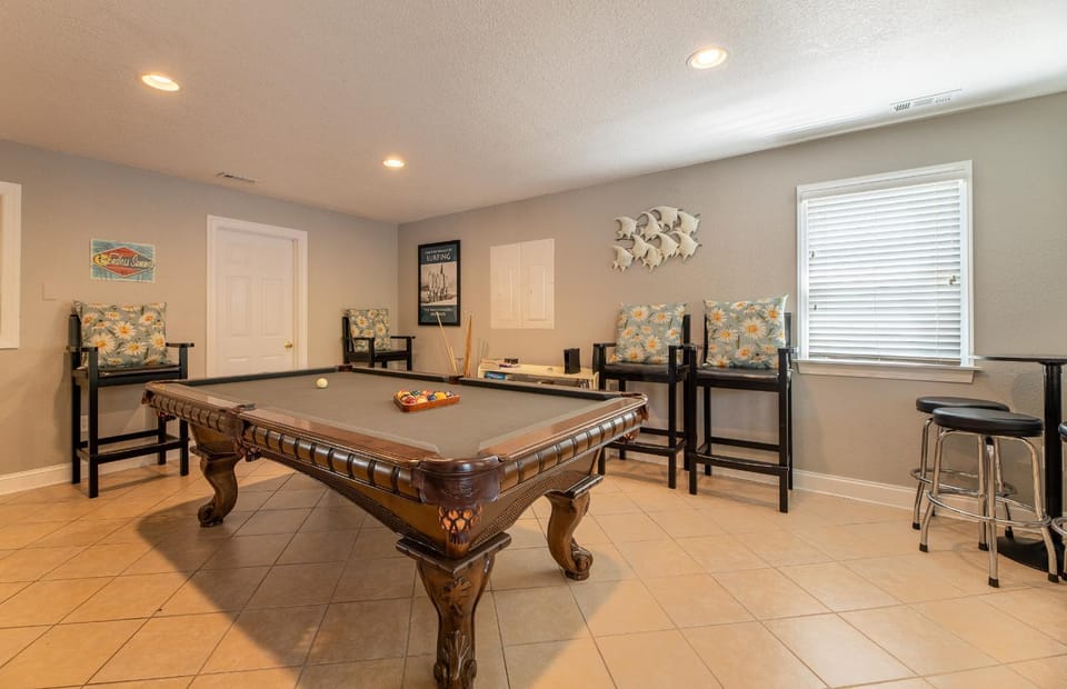 Maison des Jeux - Corolla, Ocean Sands, Beach 500 Yds, Pool, Hot Tub, EV Charger, 3 Dogs Allowed House in Corolla