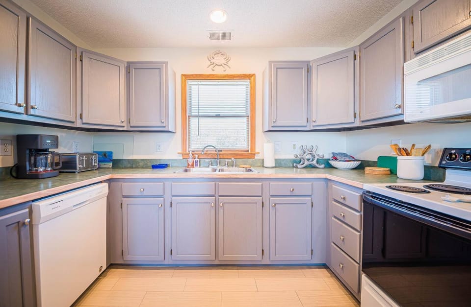 Beach Place - Corolla, Ocean Sands, 370 Yards to the Beach, Flex Stays, Pets OK, Pool! House in Corolla