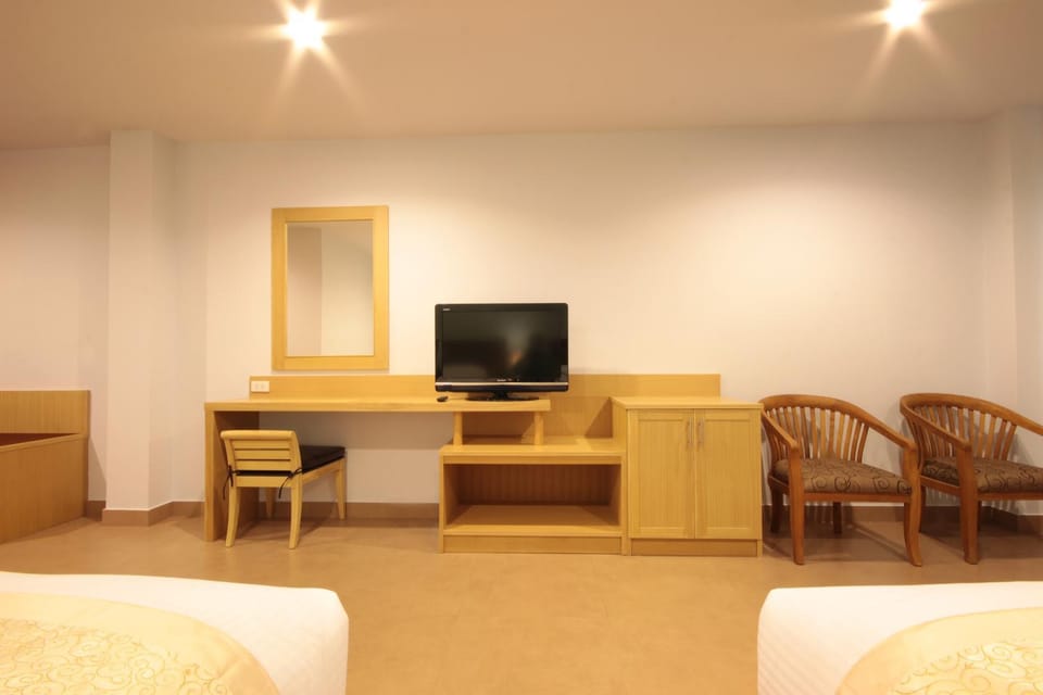 Paragon Suites Resort Hotel in Pattaya City