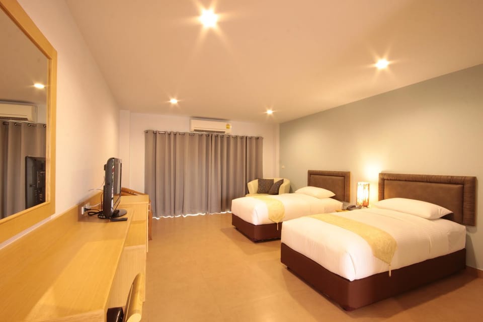 Paragon Suites Resort Hotel in Pattaya City
