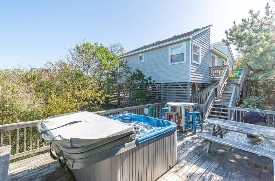 Bayberry Dunes - Corolla, Ocean Sands, 90 Yards to Beach, Ocean View, Hot Tub House in Corolla