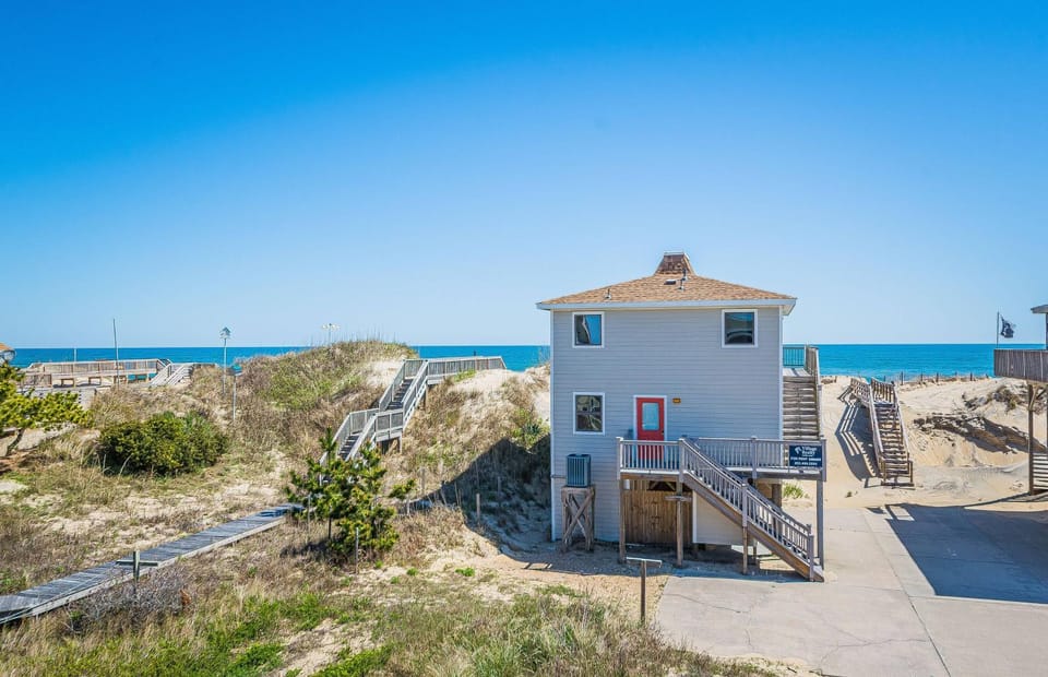Sea II Views - S Nags Head MP 18.5, Expansive Ocean Views, 100 Ft to Beach, Flex Stays House in Nags Head
