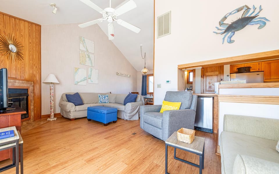 Atlantic Crest - Nags Head MP 11.5, Ocean View,100 Yards to Beach, Community Pool House in Nags Head