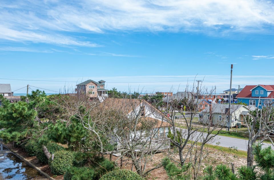 Atlantic Crest - Nags Head MP 11.5, Ocean View,100 Yards to Beach, Community Pool House in Nags Head