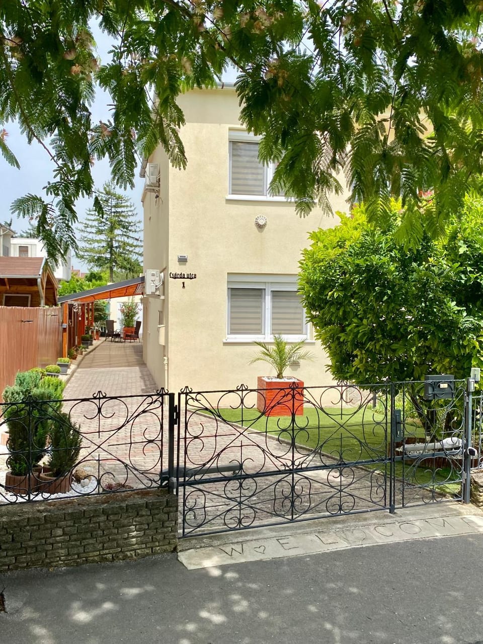 Property building, Street view