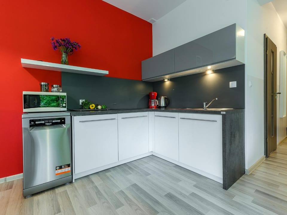 Kitchen or kitchenette, minibar, pet friendly, stove