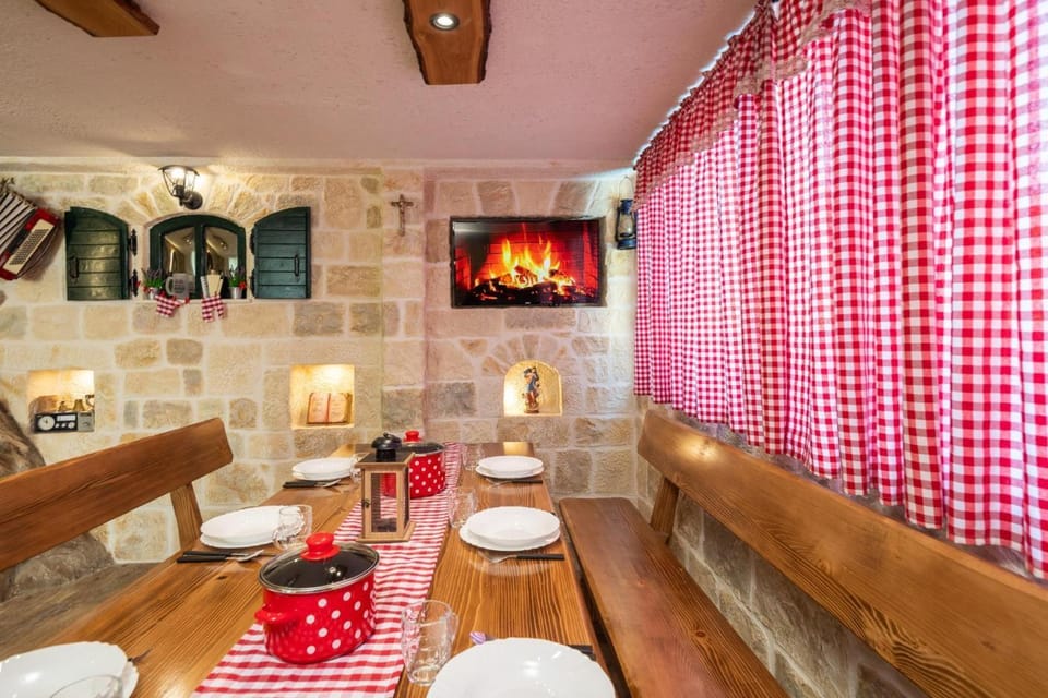 Apartman M&S s bazenom Split - Podstrana Apartment in Podstrana