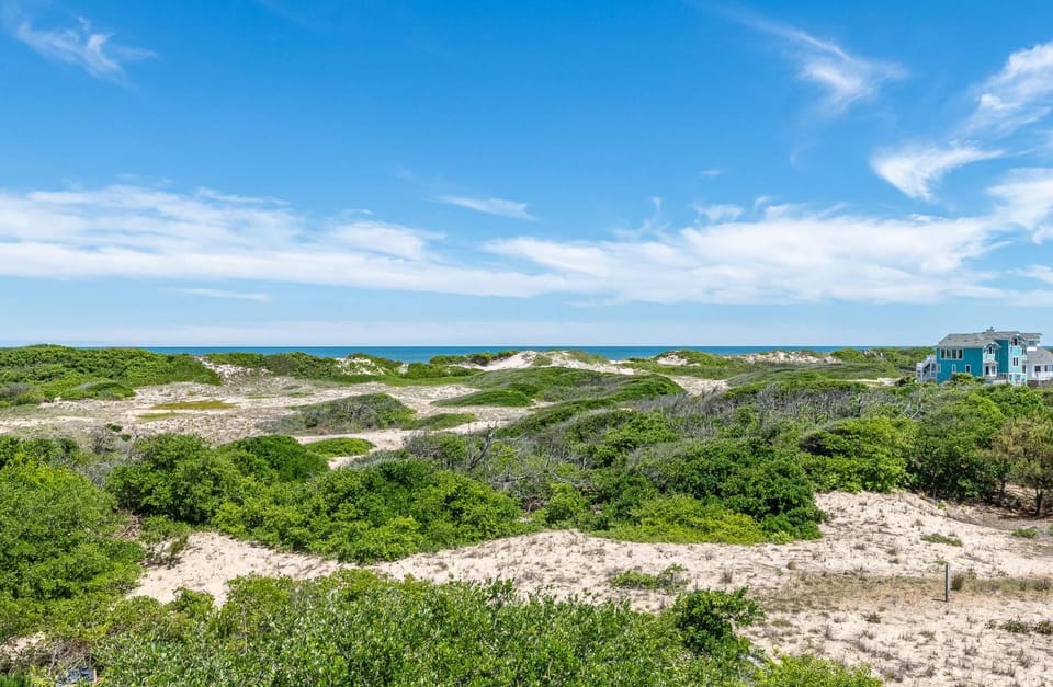 A Salty Piece of Land - Corolla, Ocean Sands, Pool, Hot Tub, Ocean View, 100 Yards to Beach House in Corolla