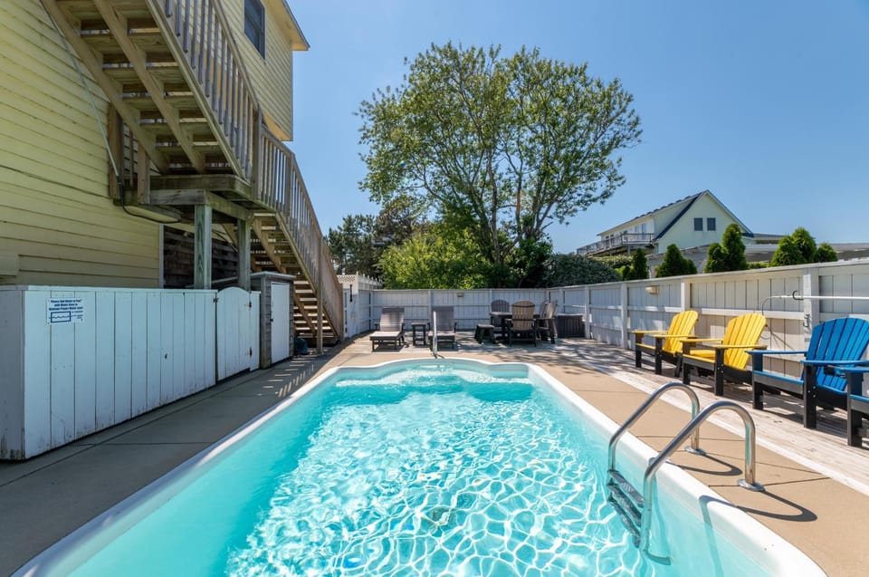 Shore is Fun - Duck, Poteskeet, Beach 480 Yds, 3 Min. Walk to Downtown, Pool, Hot Tub, YR Flex House in Duck