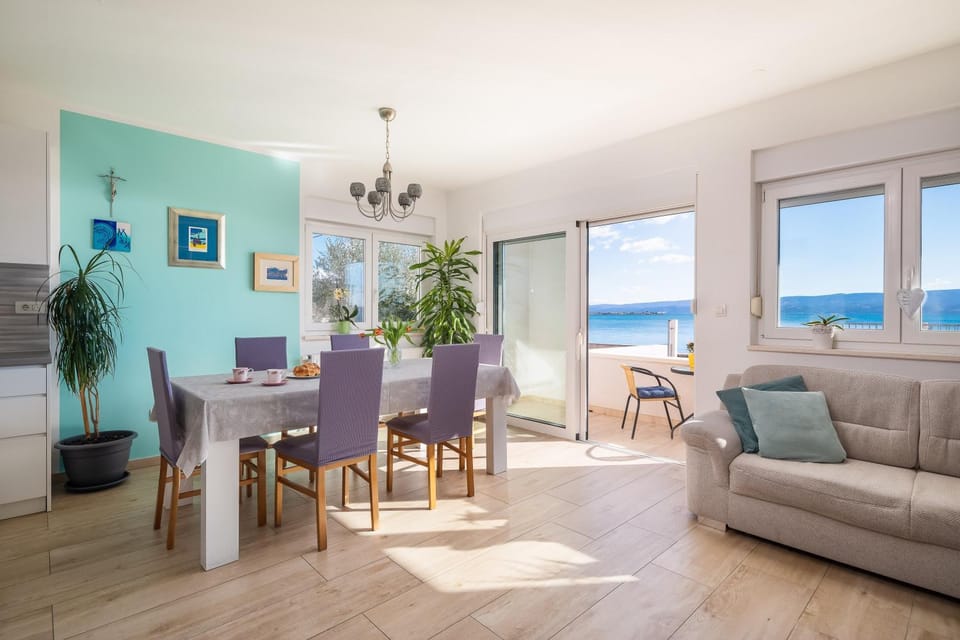 Living room, Seating area, Dining area, Sea view