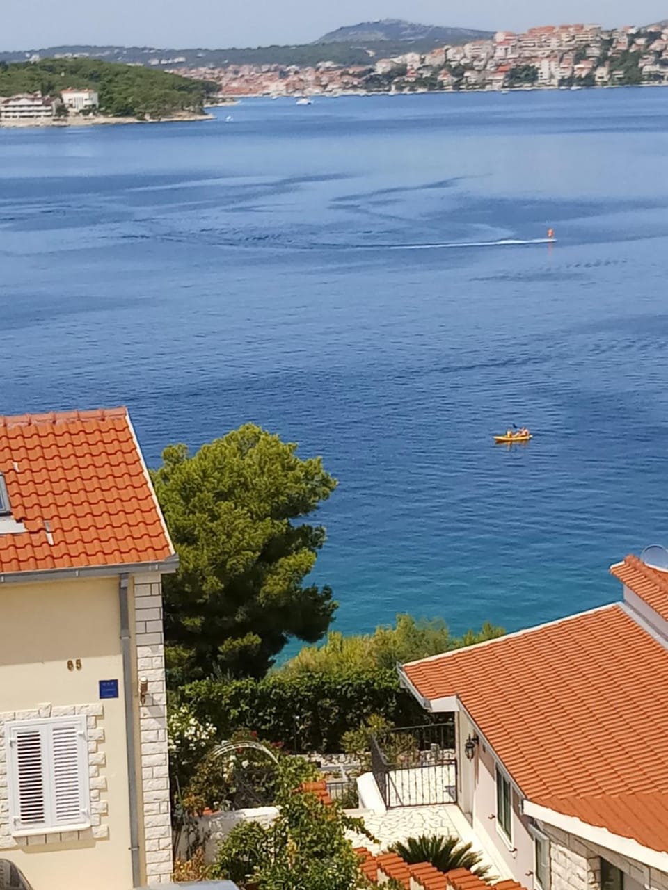 Neighbourhood, Sea view