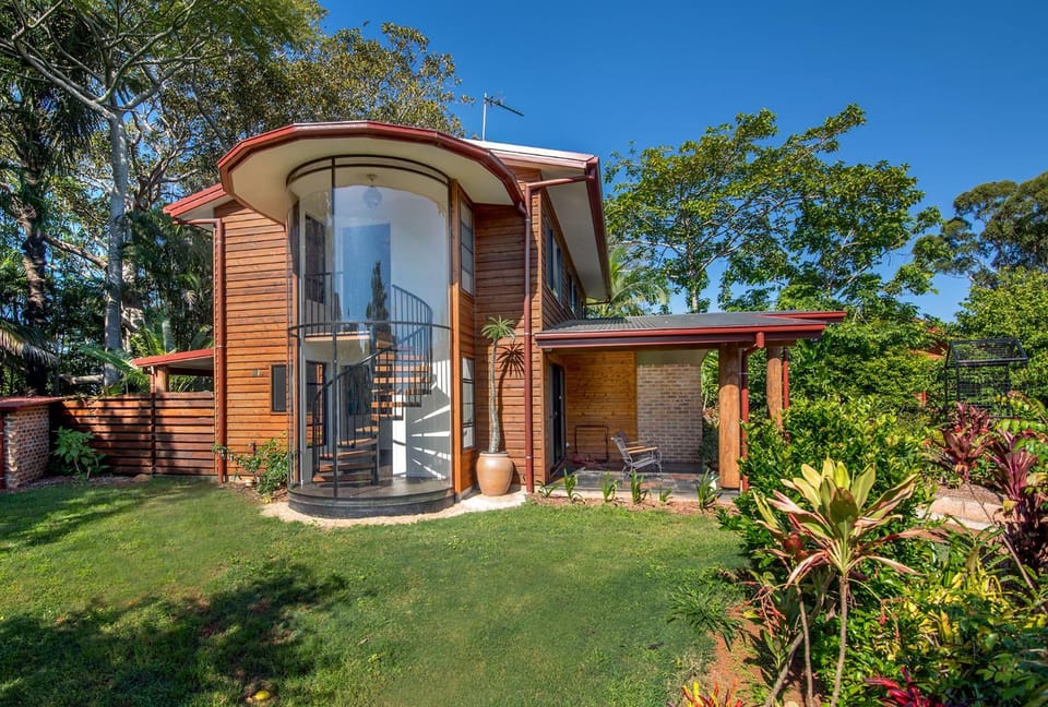 Property building, Facade/entrance, Garden view