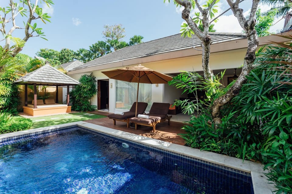 Property building, Garden view, Swimming pool