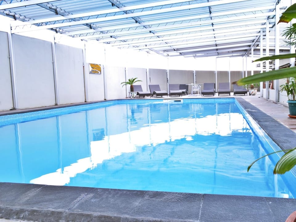 Pool view, Swimming pool, sunbed