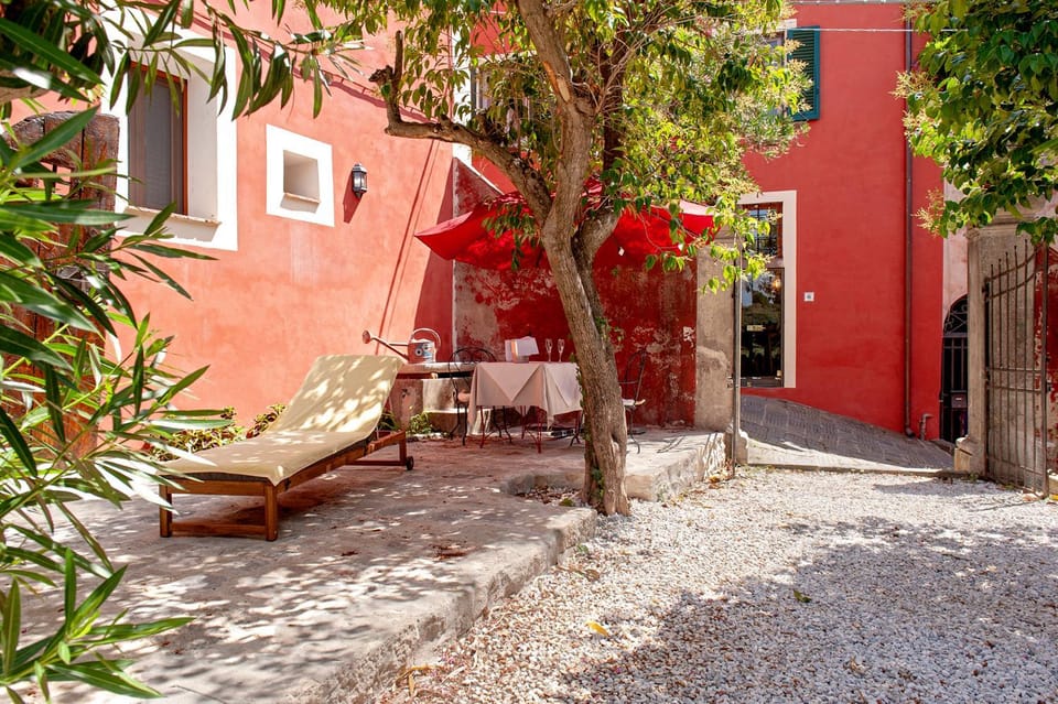 Inner courtyard view