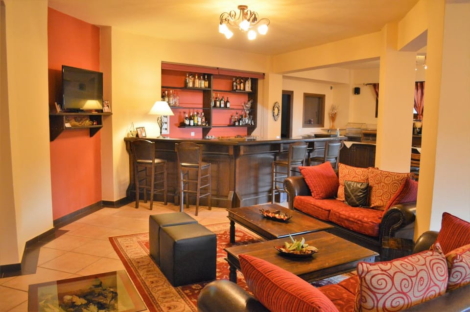 Hotel Oreades Hotel in Peloponnese, Western Greece and the Ionian