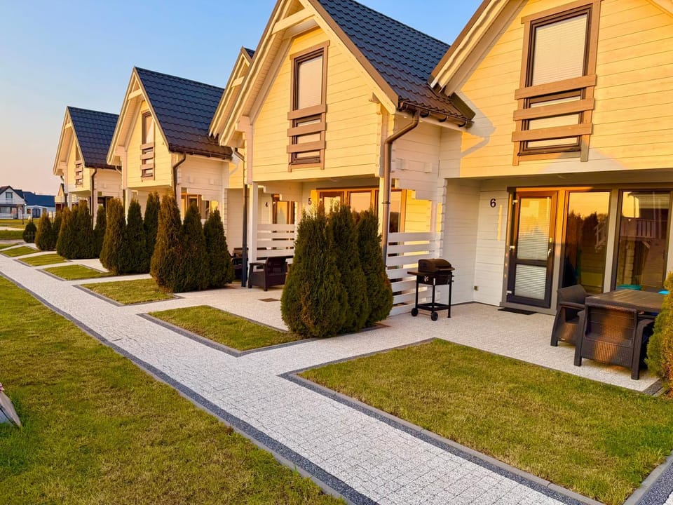 Property building, Children play ground, Balcony/Terrace, Balcony/Terrace, Garden view