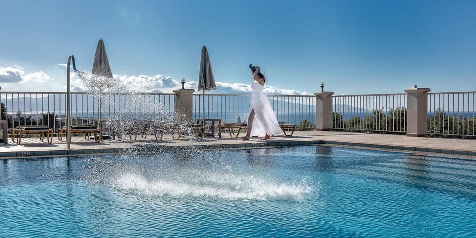 Natural landscape, Mountain view, Pool view, Swimming pool, sunbed